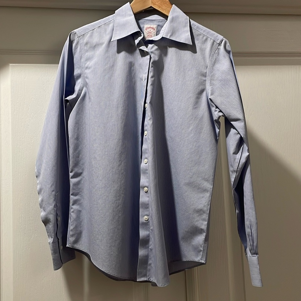 EUC Brooks Brothers Classic Fit 346 non iron shirt size 4.